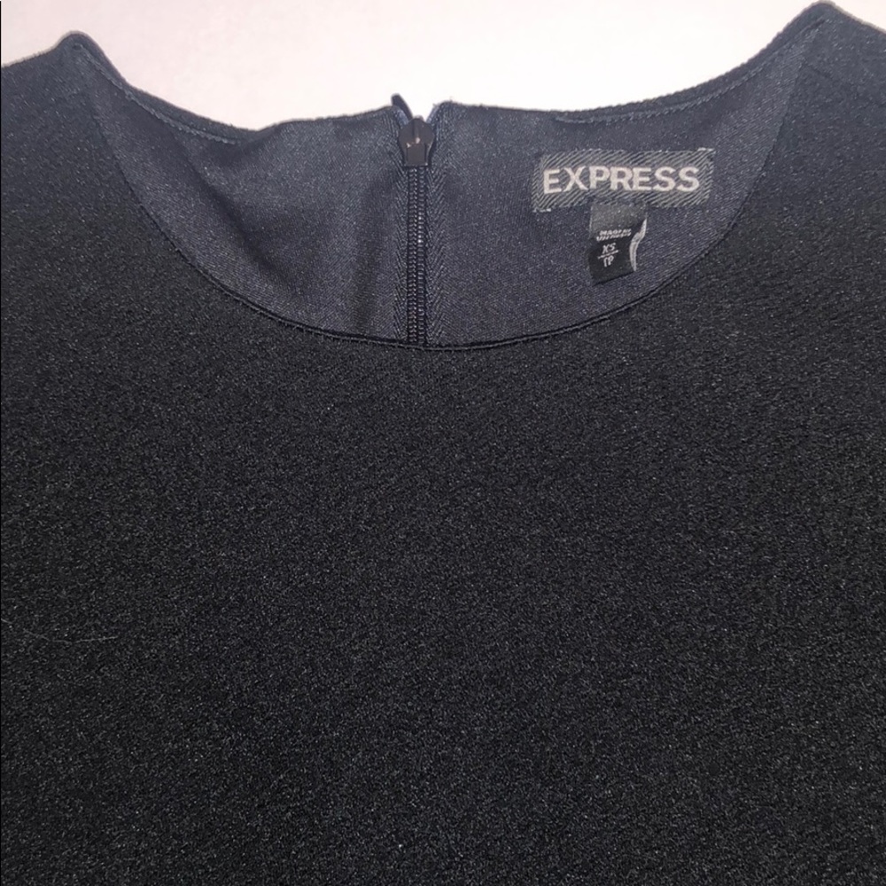 Express Top - Picture 2 of 4